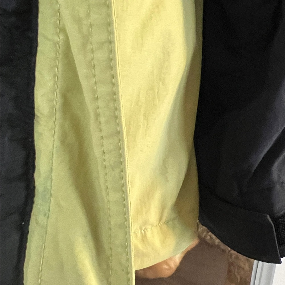 The North Face Women's light green, blue and Black Ski Jacket - Picture 9 of 9